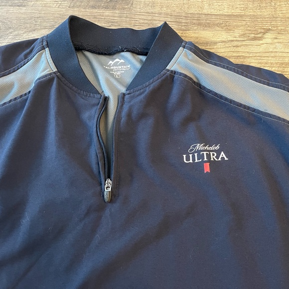 Michelob Ultra pullover - Picture 2 of 3
